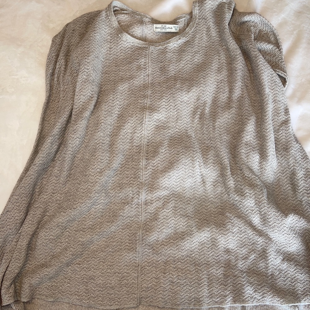 Long sleeve knit Abercrombie and Fitch flowy top